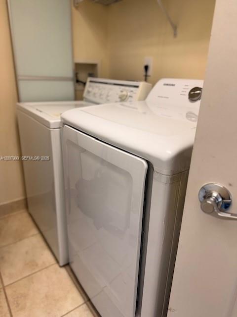 3370 Hidden Bay Dr #1213 Aventura, FL 33180