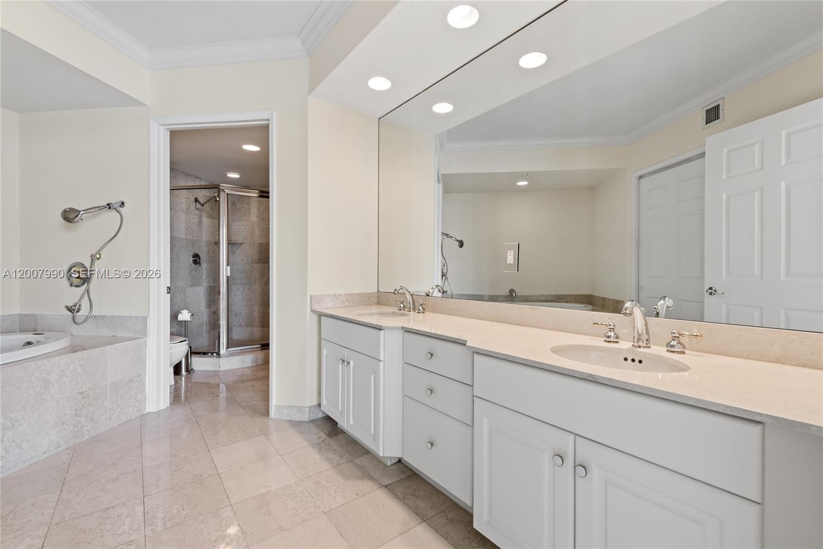 3370 Hidden Bay Dr #1213 Aventura, FL 33180