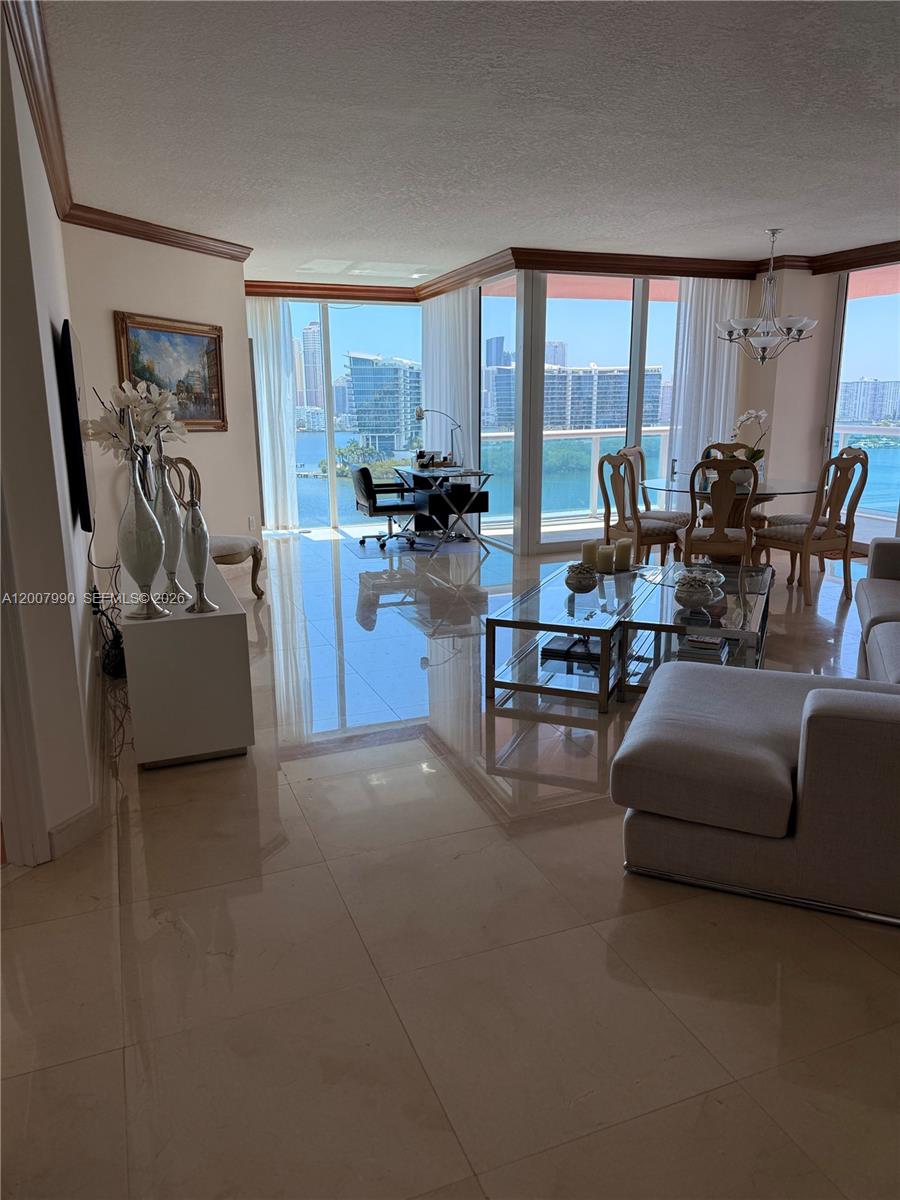 3370 Hidden Bay Dr #1213 Aventura, FL 33180