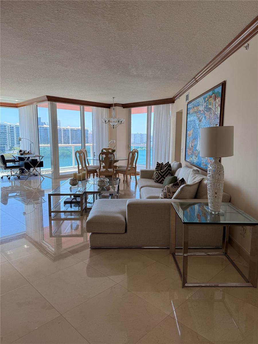 3370 Hidden Bay Dr #1213 Aventura, FL 33180