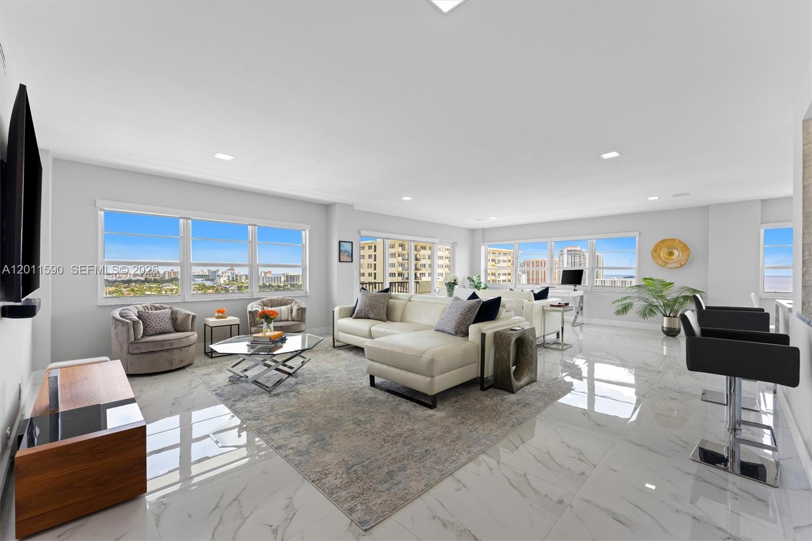 340 Sunset Dr #1810 Fort Lauderdale, FL 33301