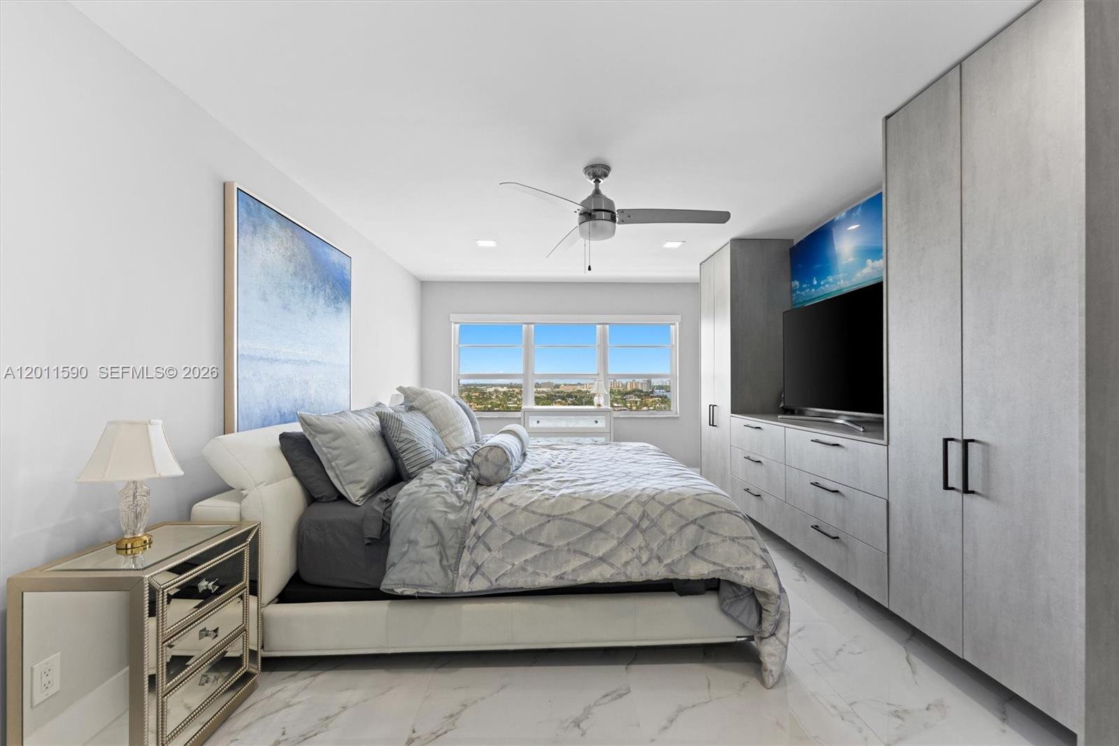 340 Sunset Dr #1810 Fort Lauderdale, FL 33301