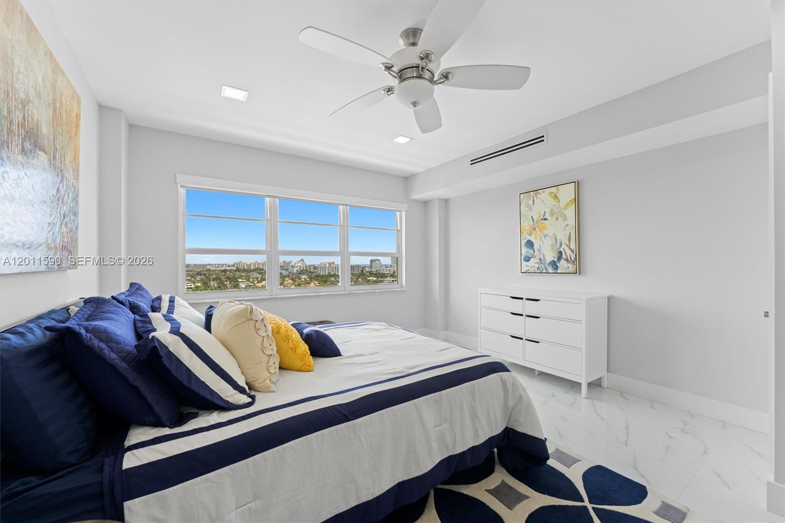 340 Sunset Dr #1810 Fort Lauderdale, FL 33301