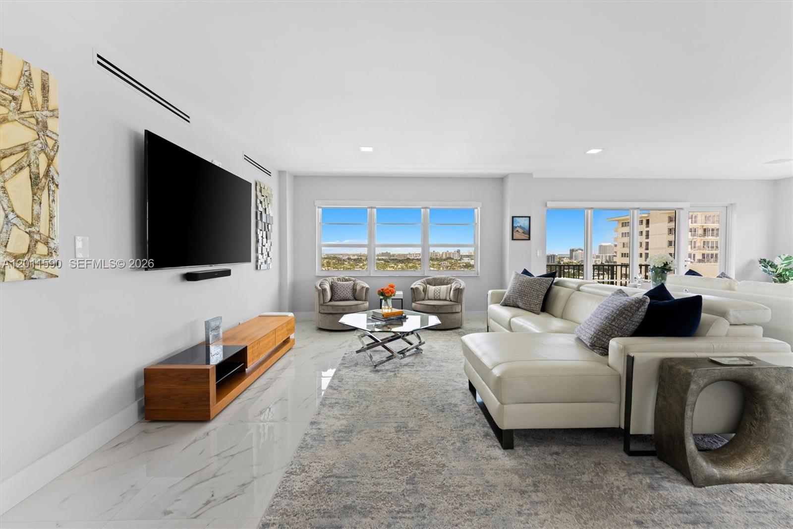 340 Sunset Dr #1810 Fort Lauderdale, FL 33301