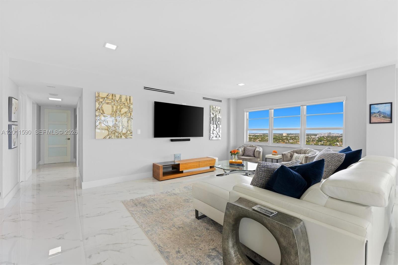 340 Sunset Dr #1810 Fort Lauderdale, FL 33301