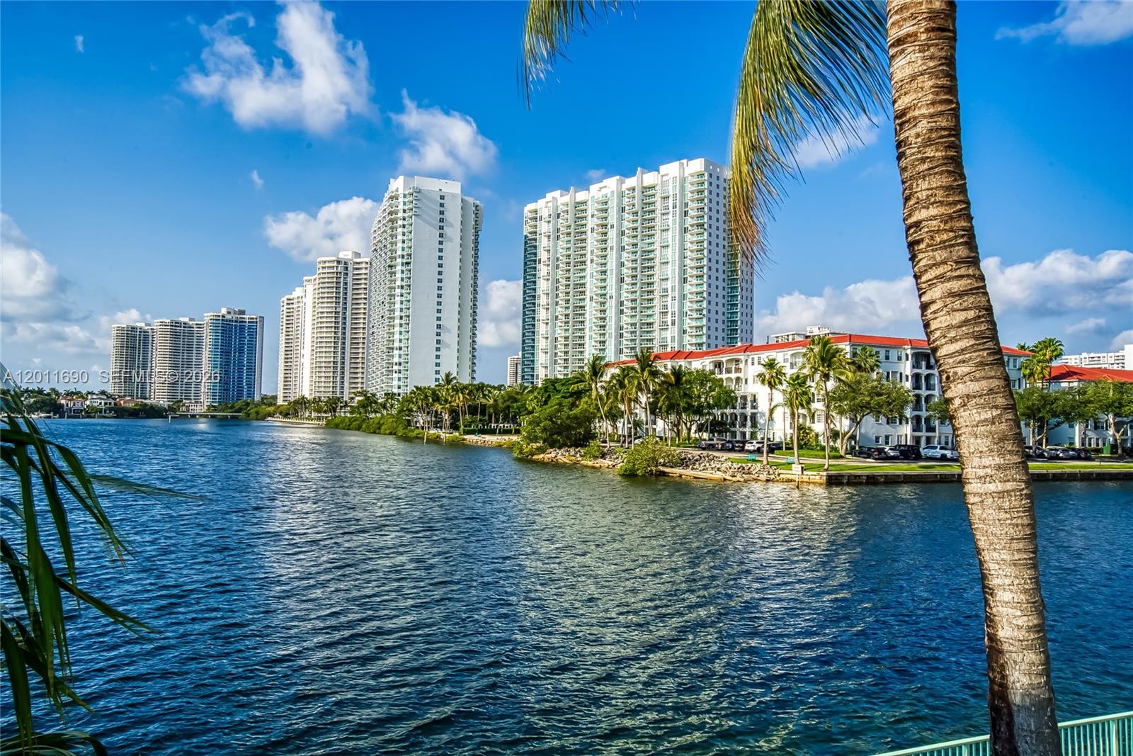 image Echo Aventura53