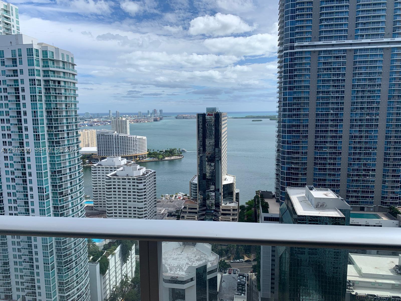 1010 Brickell Ave #3704 Miami, FL 33131