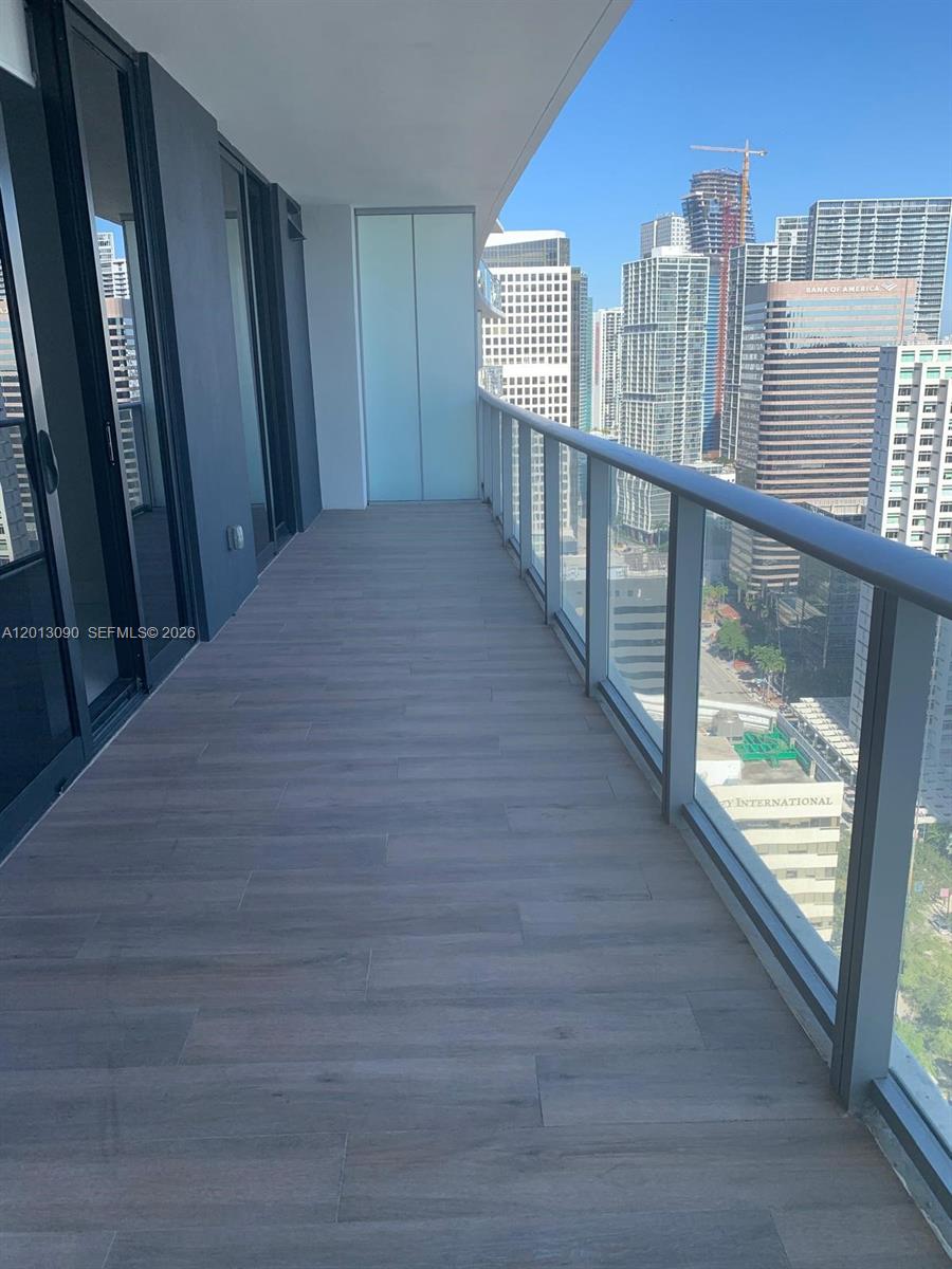 1010 Brickell Ave #3704 Miami, FL 33131