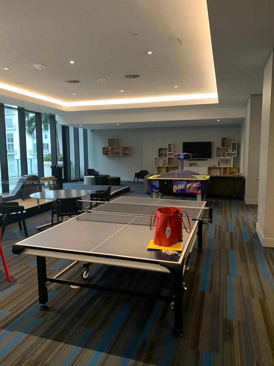 image 1010 Brickell33