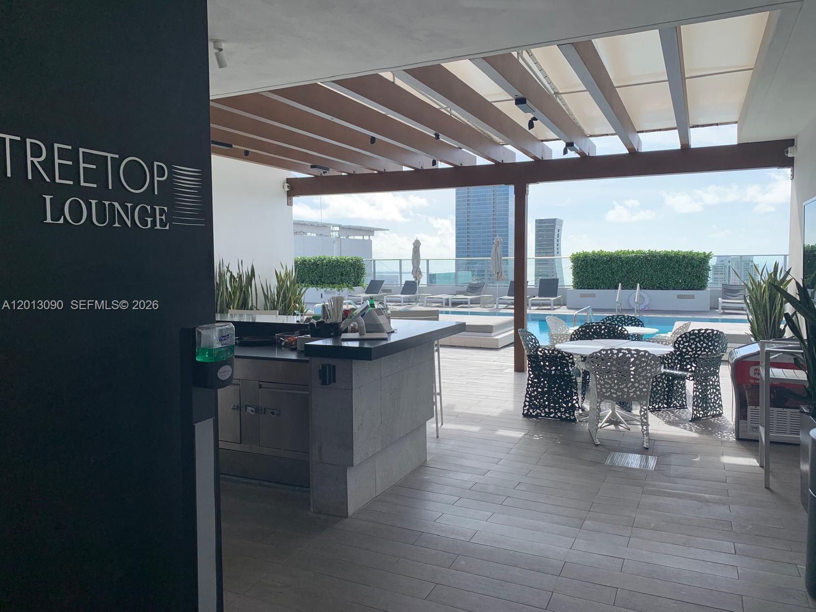 image 1010 Brickell37