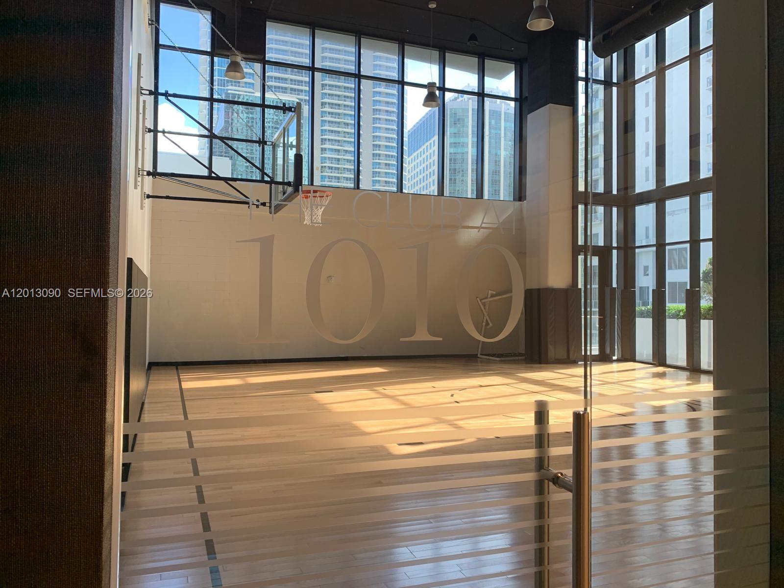 image 1010 Brickell45