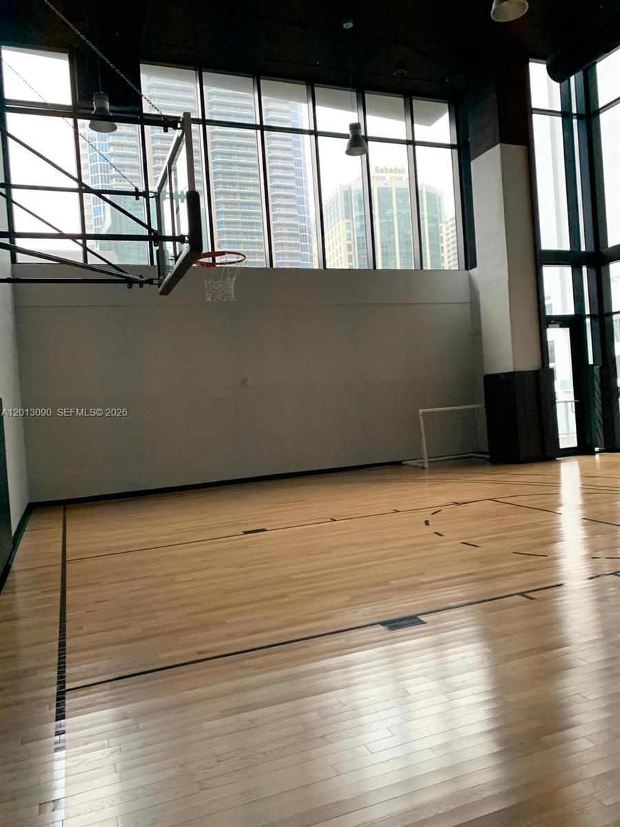 image 1010 Brickell46