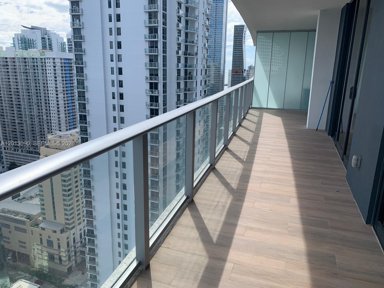 1010 Brickell Ave #3704 Miami, FL 33131