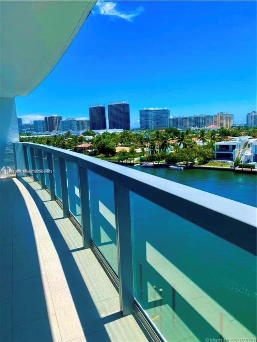 9261 E Bay Hbr Dr #704 Bay Harbor Islands, FL 33154