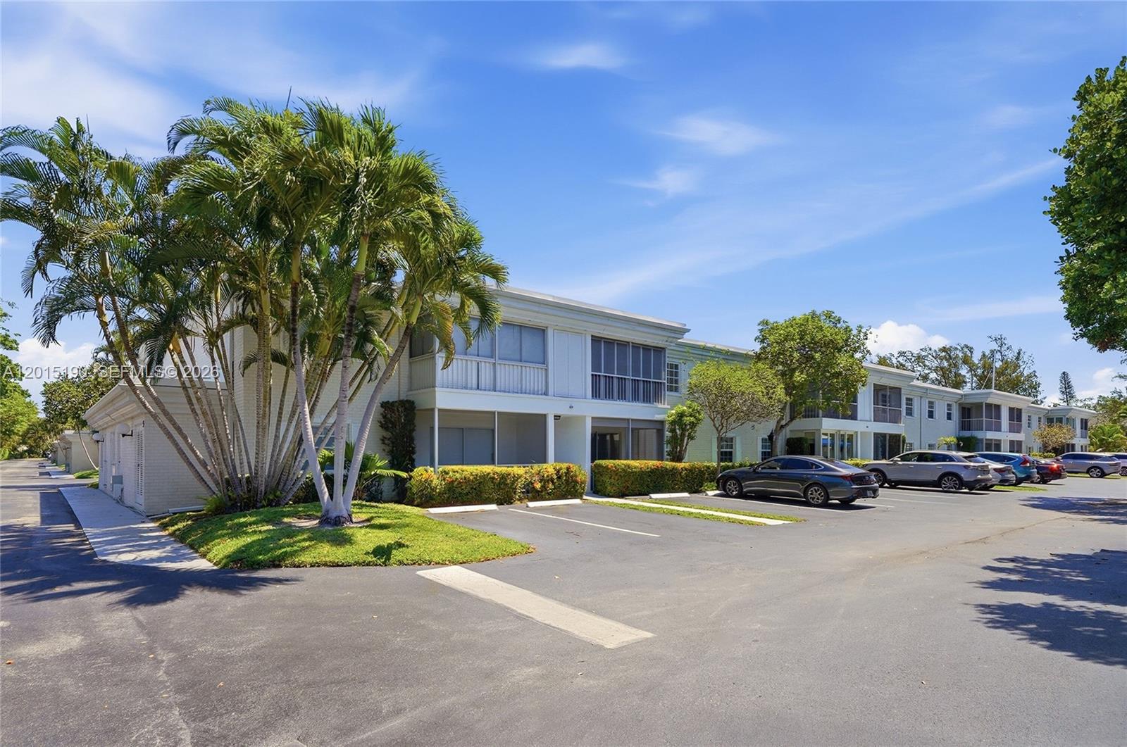 6273 Bay Clb Dr #2