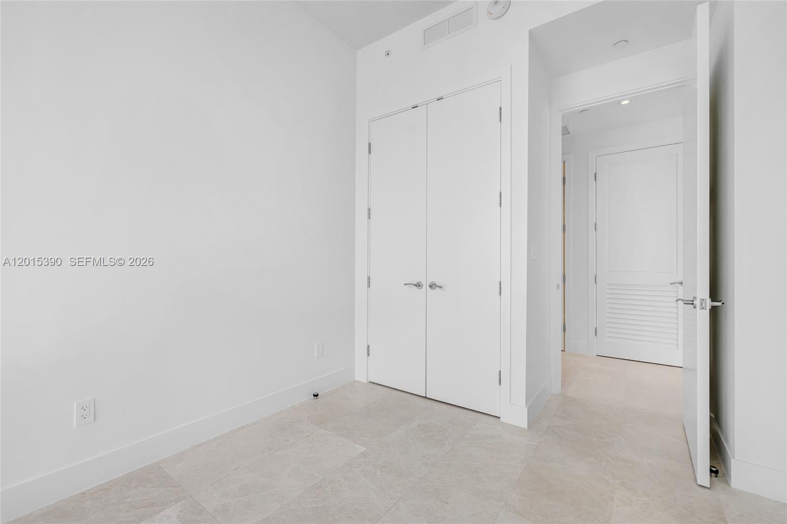 175 SE 25th Rd #1203 Miami, FL 33129