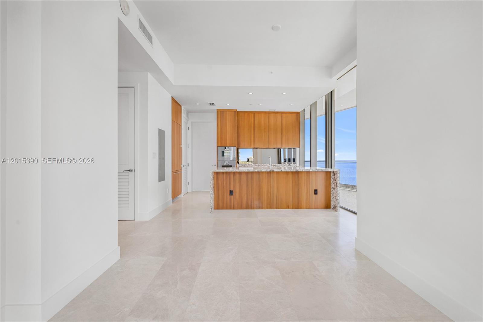 175 SE 25th Rd #1203 Miami, FL 33129