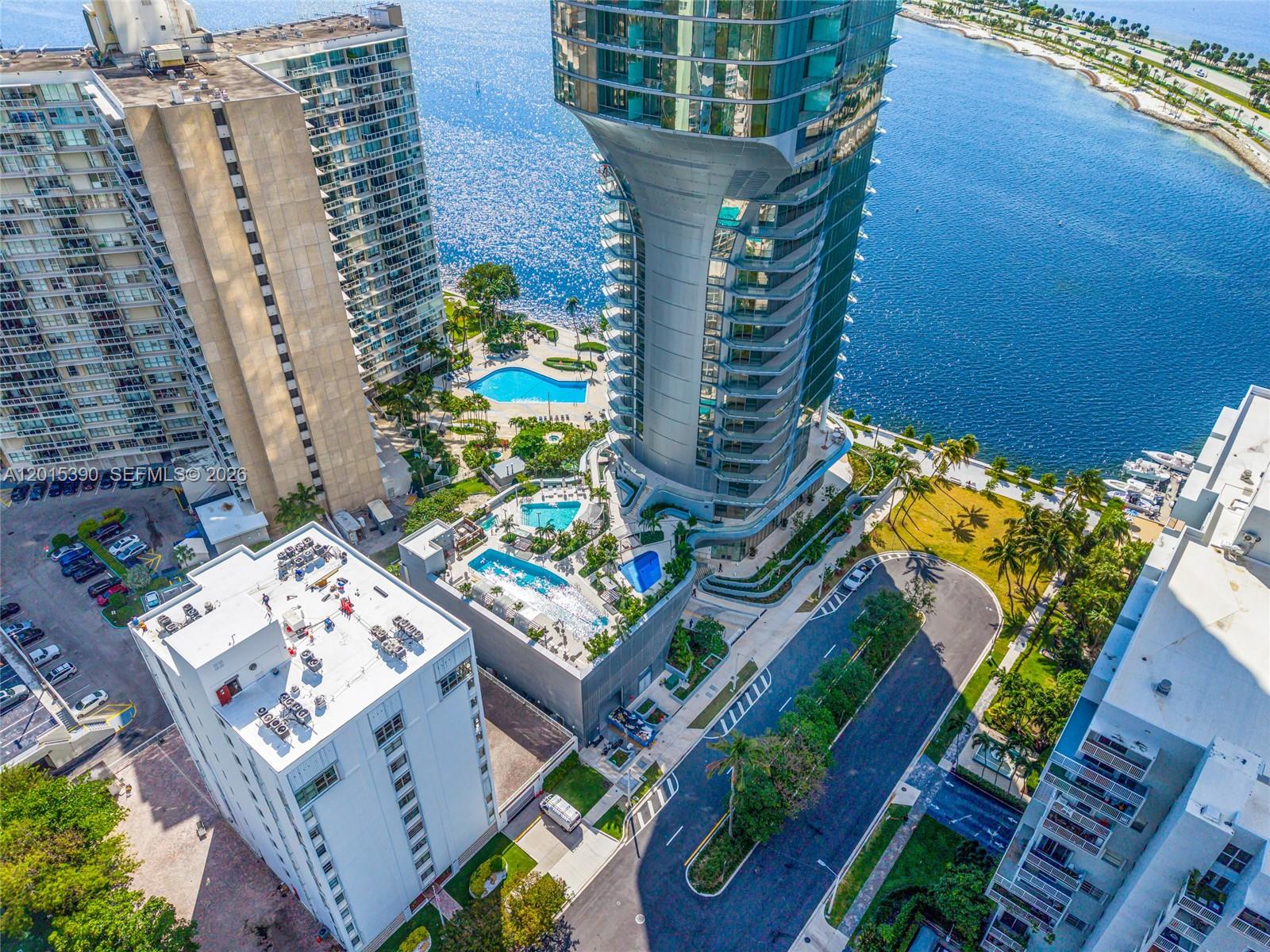 175 SE 25th Rd #1203 Miami, FL 33129