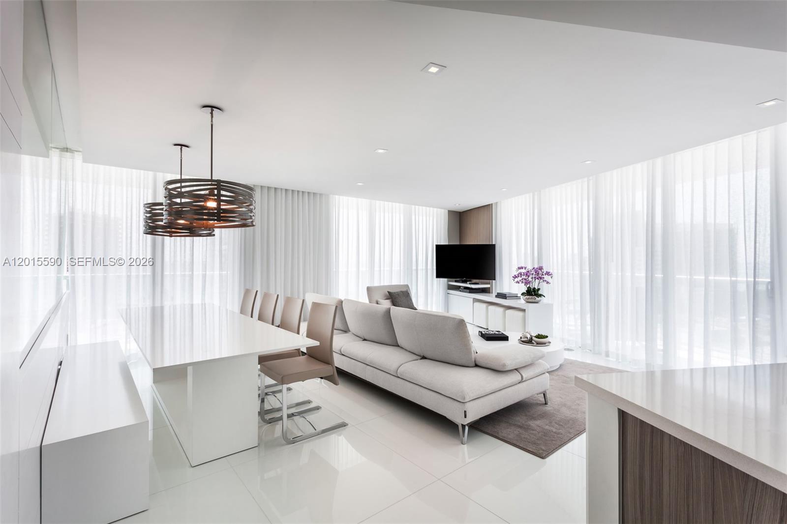 6700 Indian Crk Dr #1402 Miami Beach, FL 33141