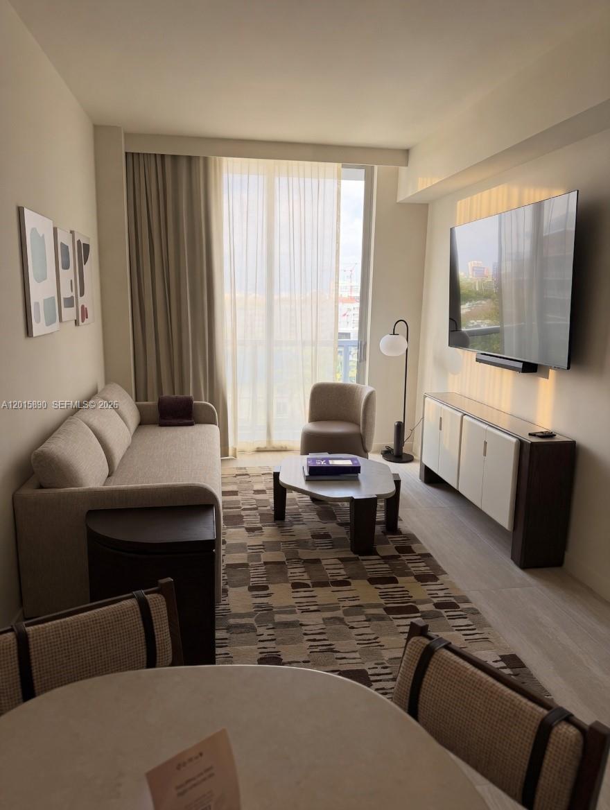 1611 SW 2nd Ave #707 Miami, FL 33129