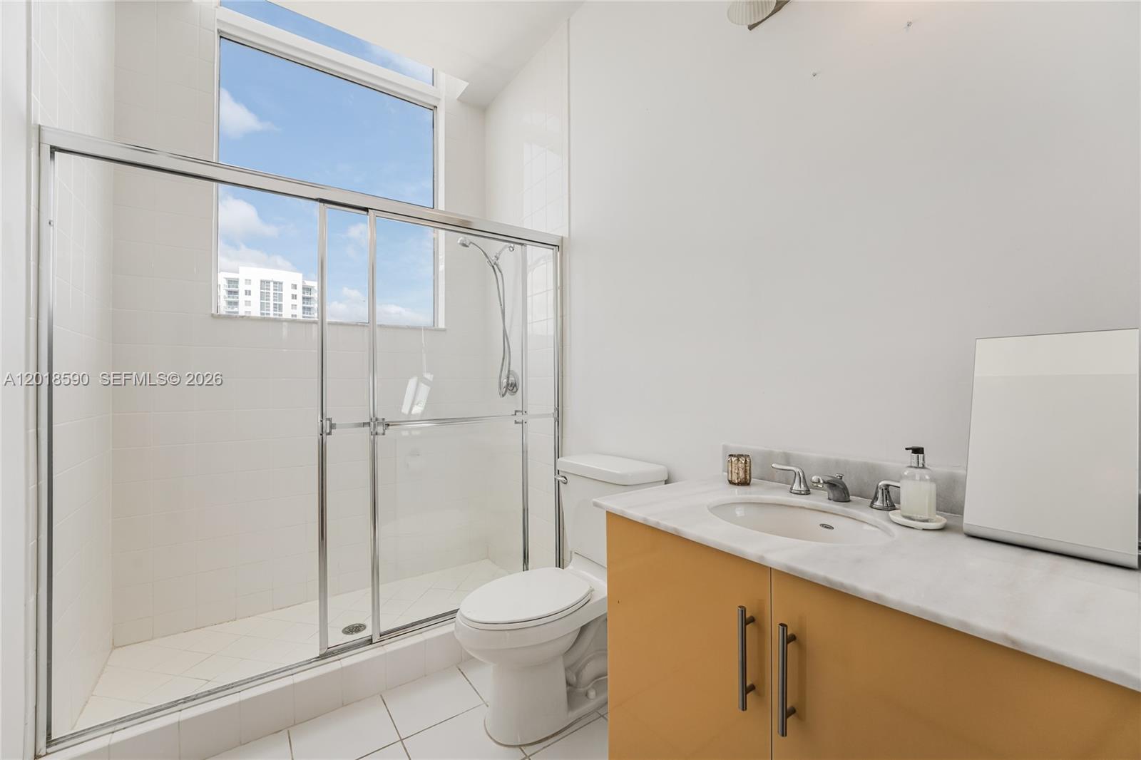 725 NE 22nd St #PH2A Miami, FL 33137