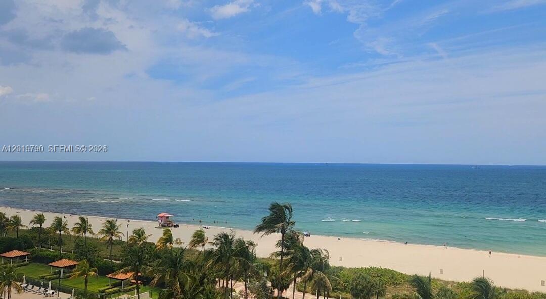 2555 Collins Ave #1003