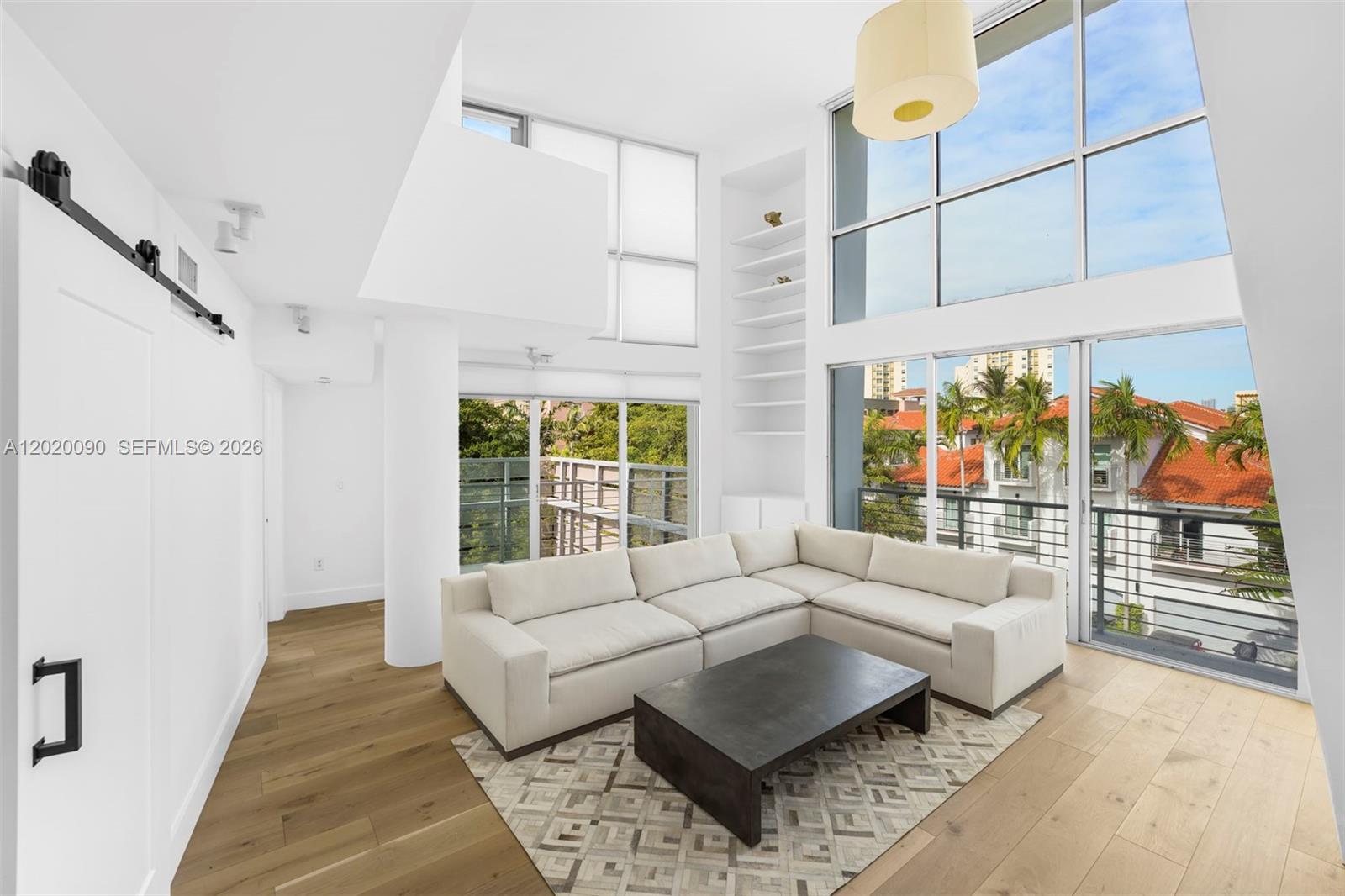 221 Jefferson Ave #10