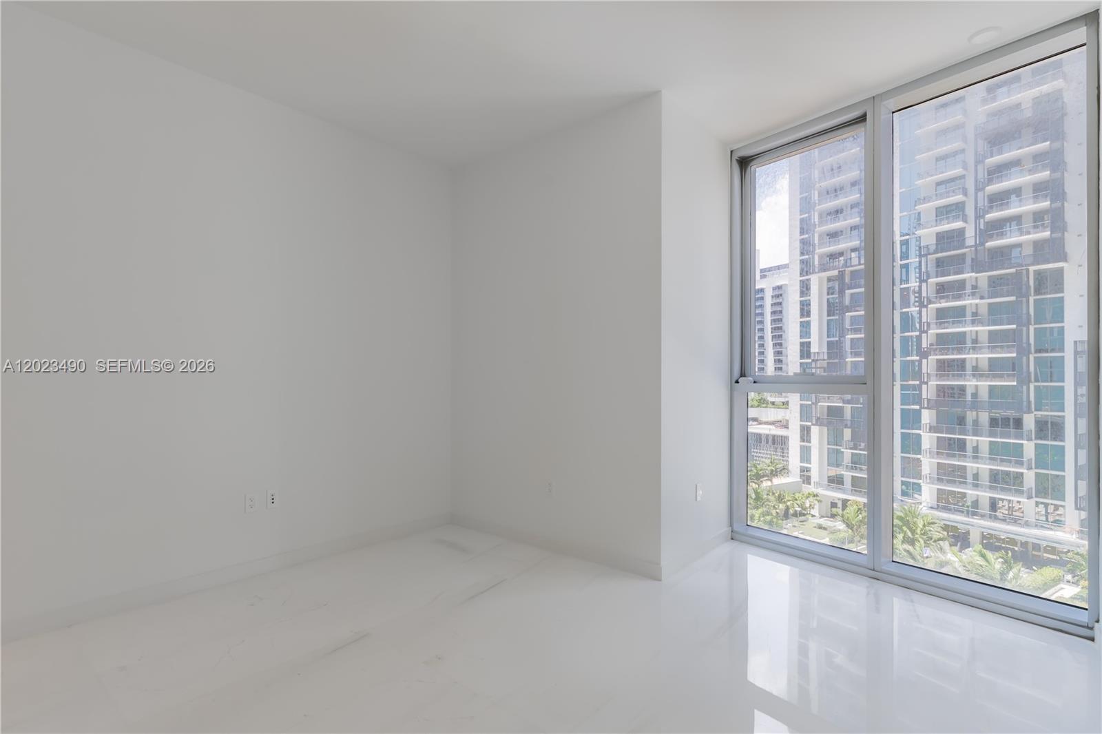 300 Biscayne Blvd Way #1704 Miami, FL 33131