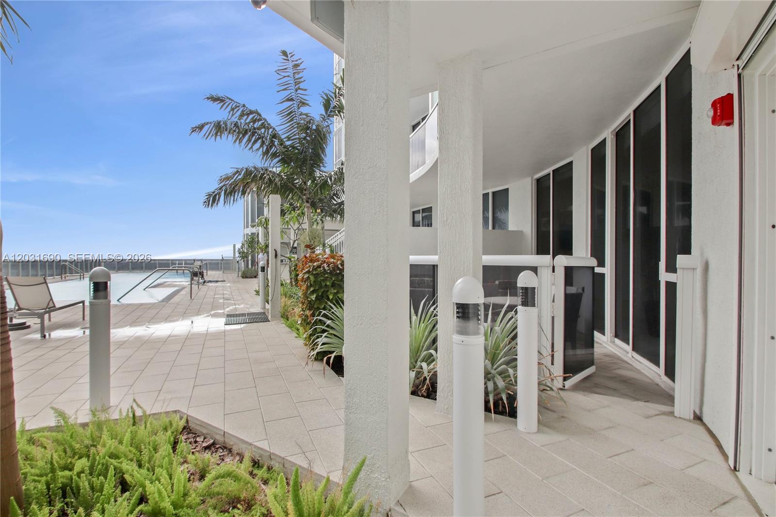 15811 Collins Ave #403 Sunny Isles Beach, FL 33160