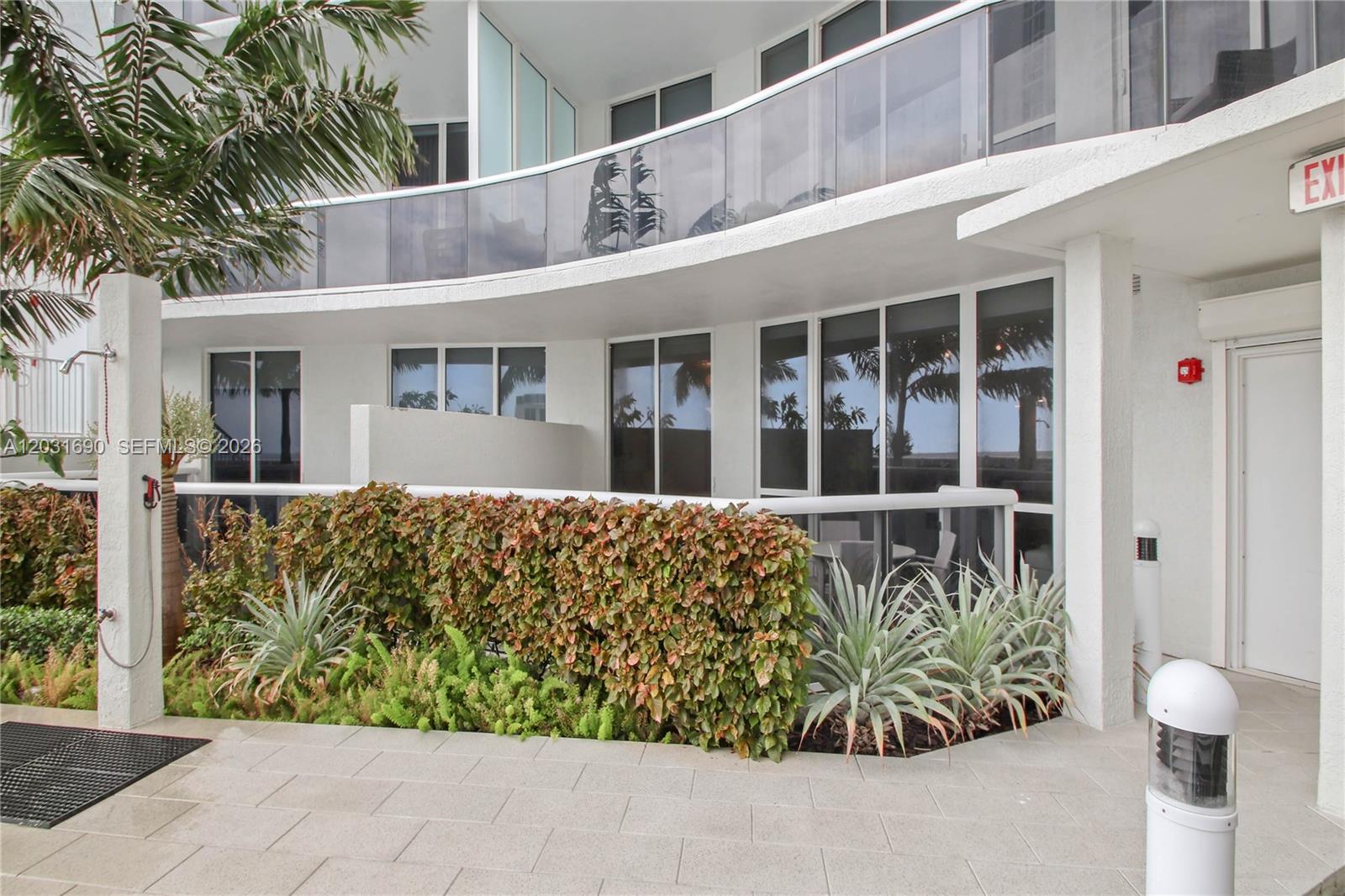 15811 Collins Ave #403 Sunny Isles Beach, FL 33160