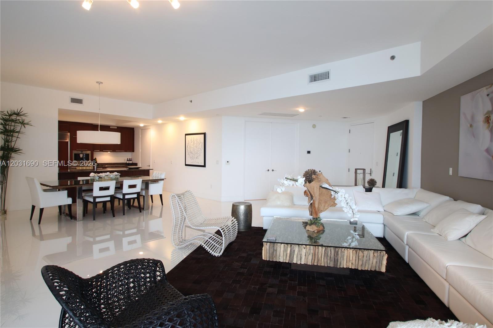 15811 Collins Ave #403 Sunny Isles Beach, FL 33160