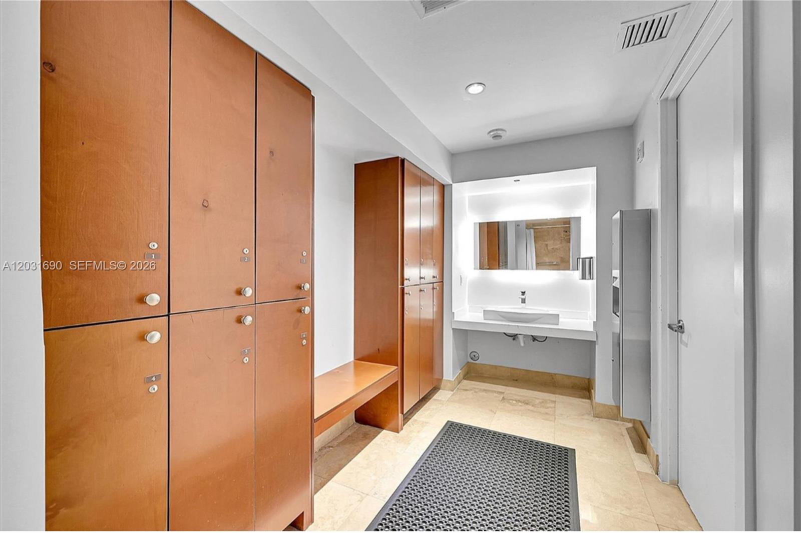 15811 Collins Ave #403 Sunny Isles Beach, FL 33160