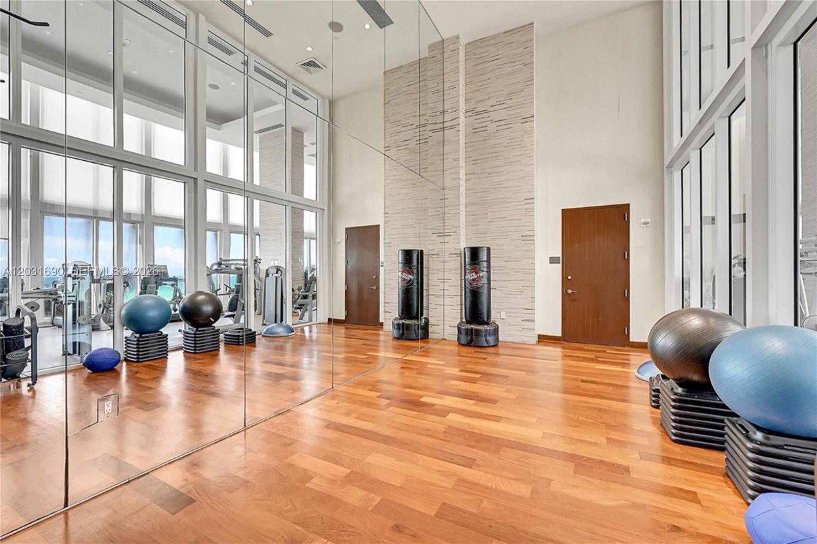 15811 Collins Ave #403 Sunny Isles Beach, FL 33160