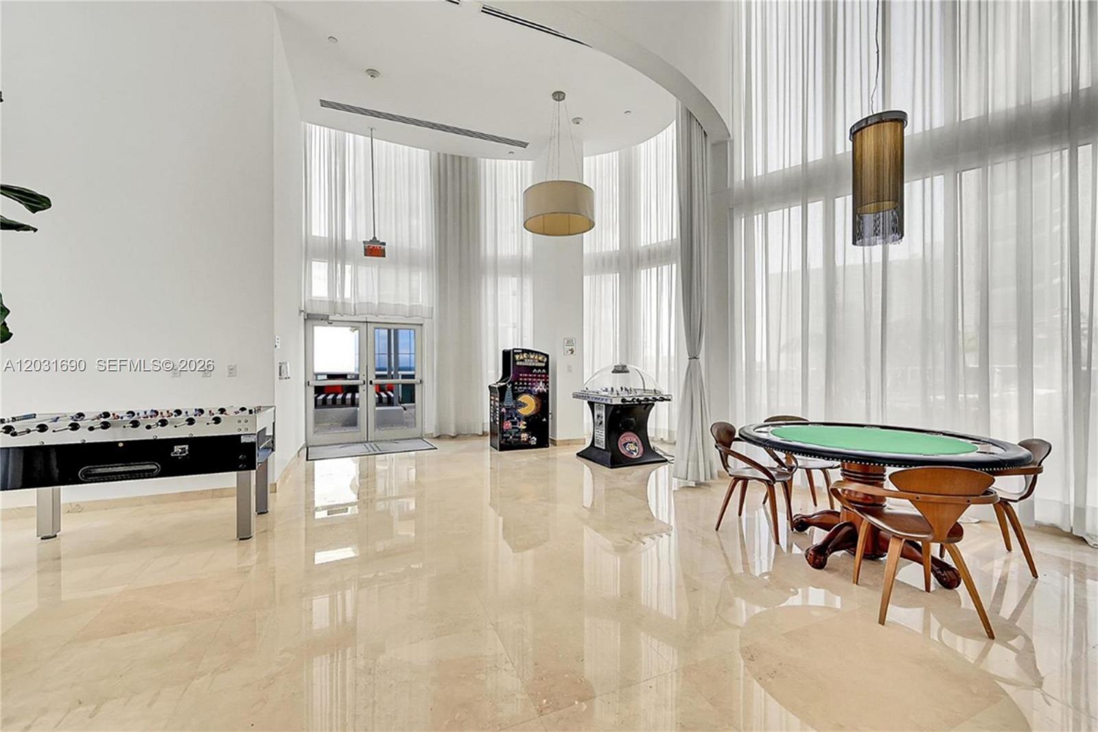 15811 Collins Ave #403 Sunny Isles Beach, FL 33160