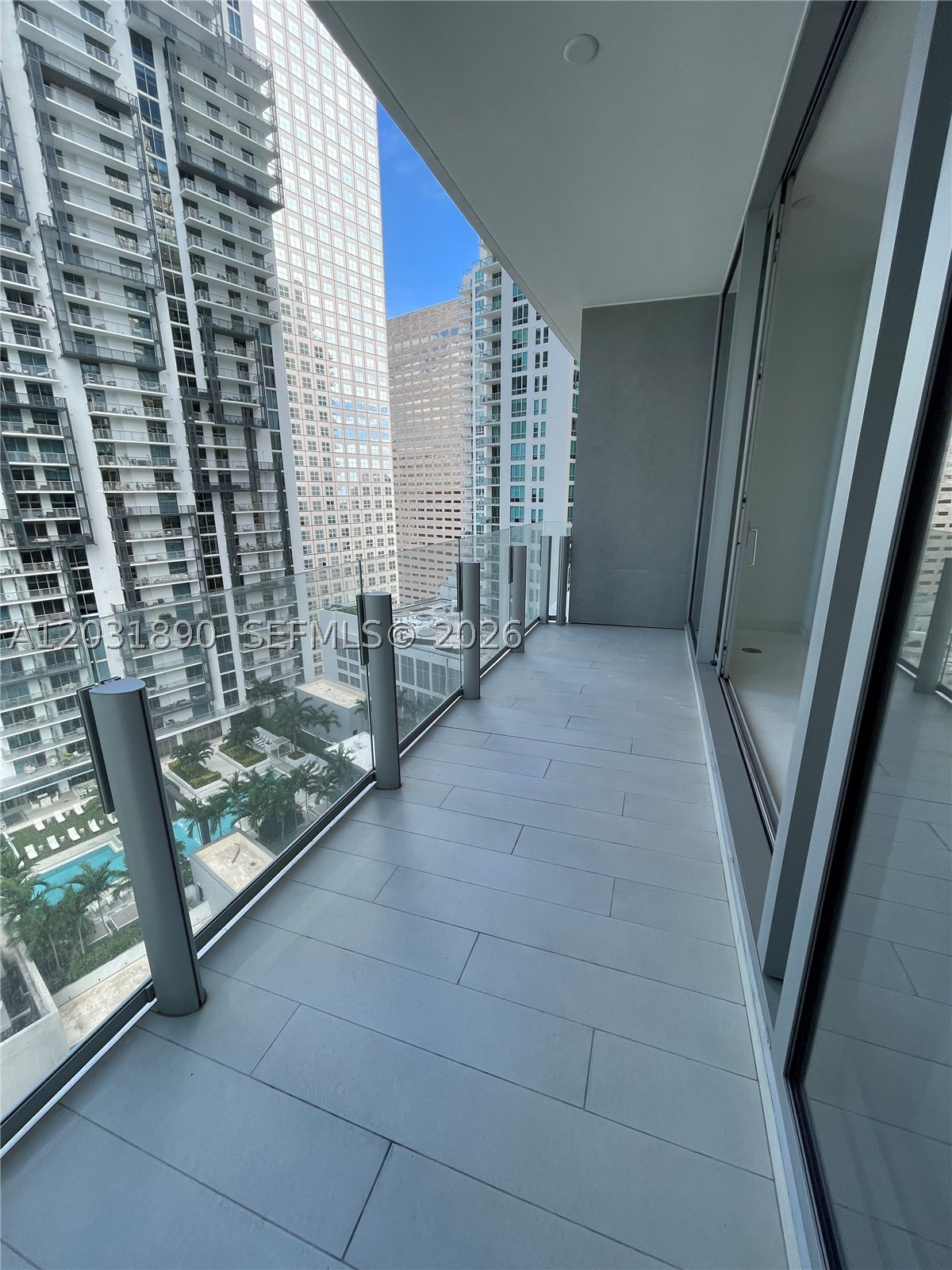 image Aston Martin Residences18