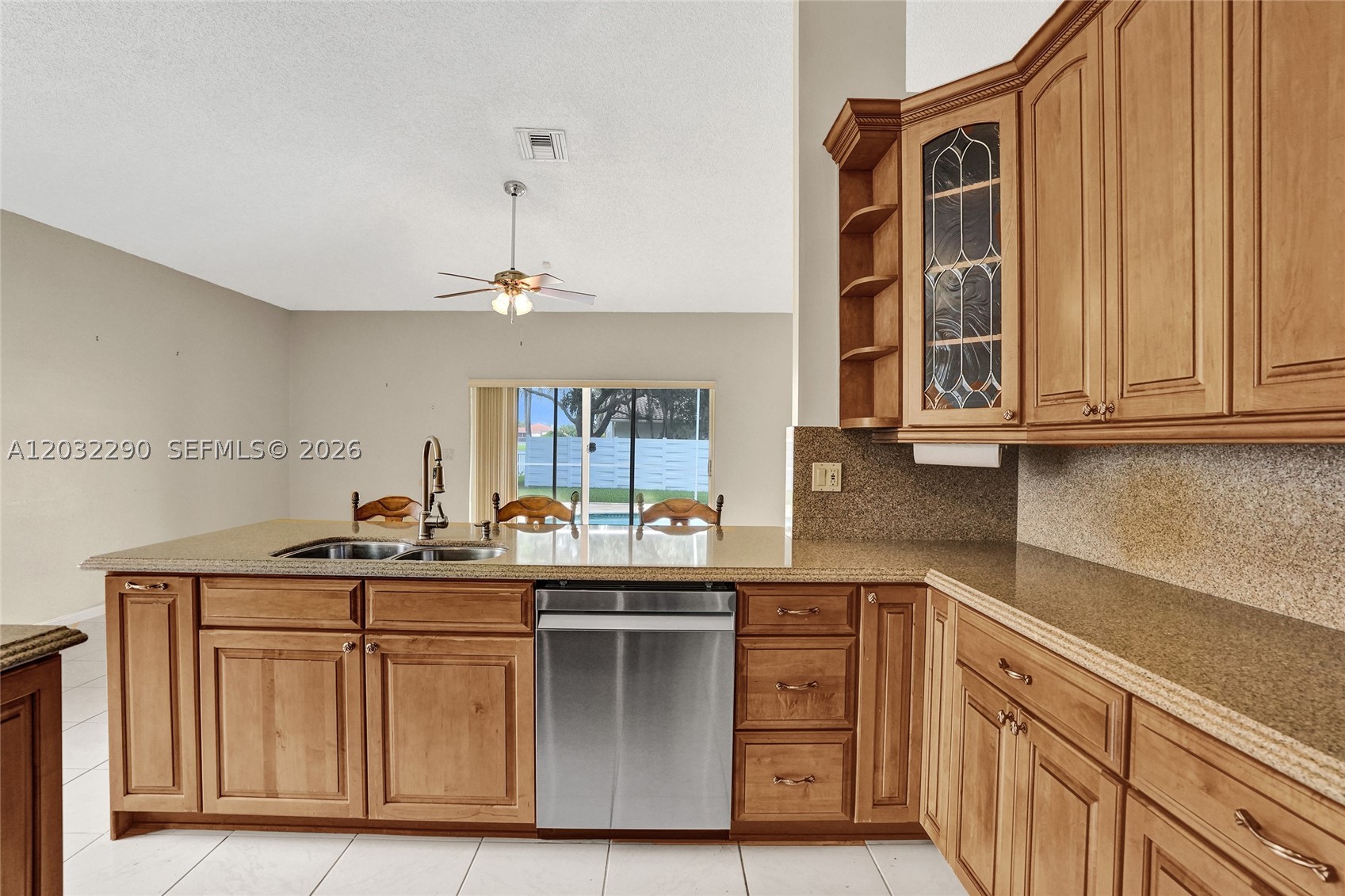 8269 NW 40th Ct Coral Springs, FL 33065