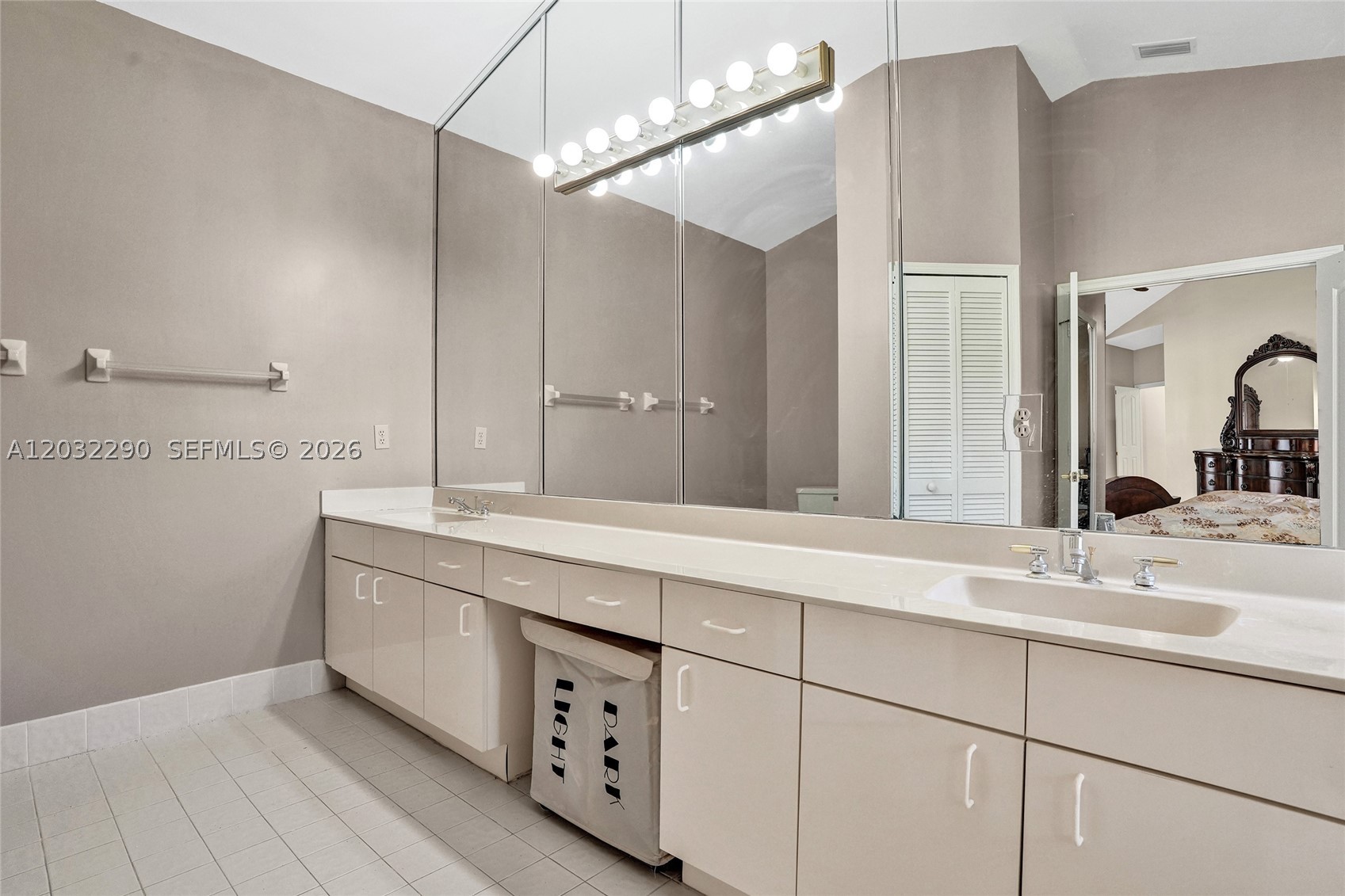 8269 NW 40th Ct Coral Springs, FL 33065