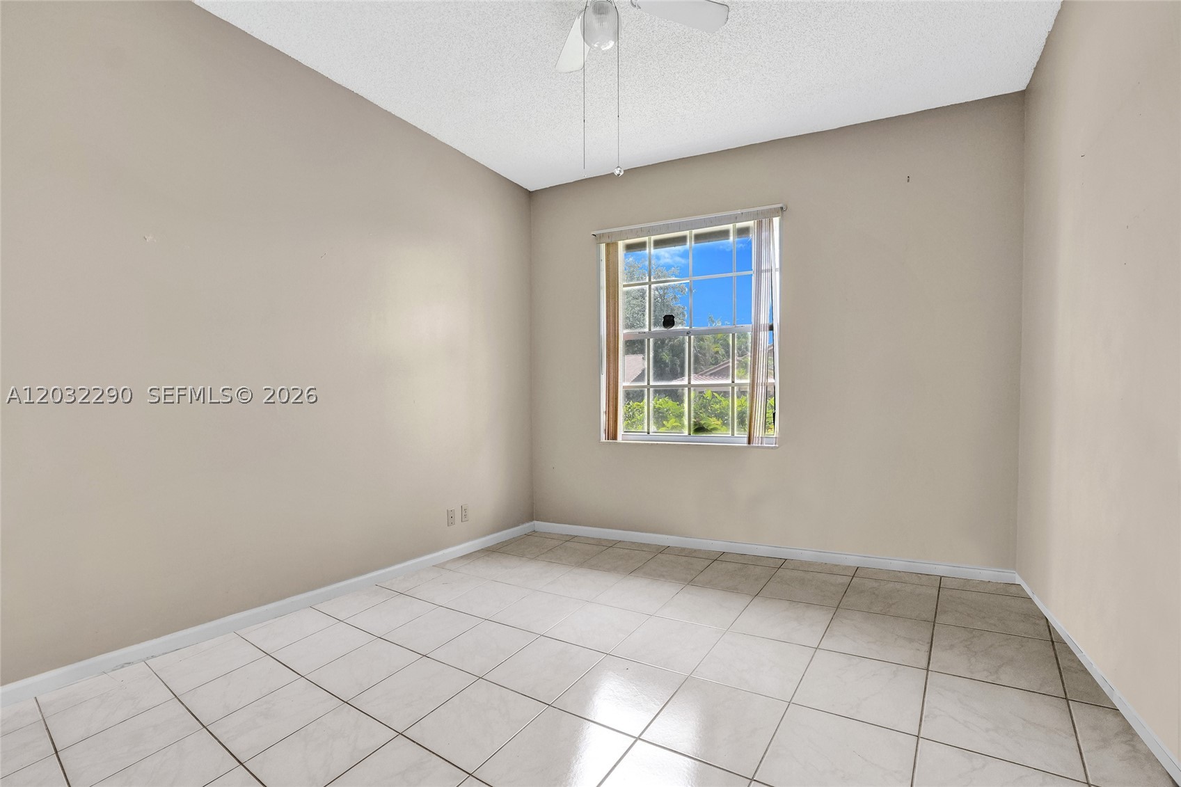 8269 NW 40th Ct Coral Springs, FL 33065