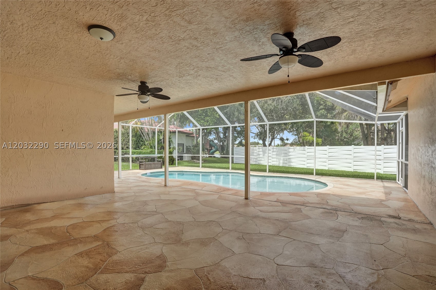 8269 NW 40th Ct Coral Springs, FL 33065