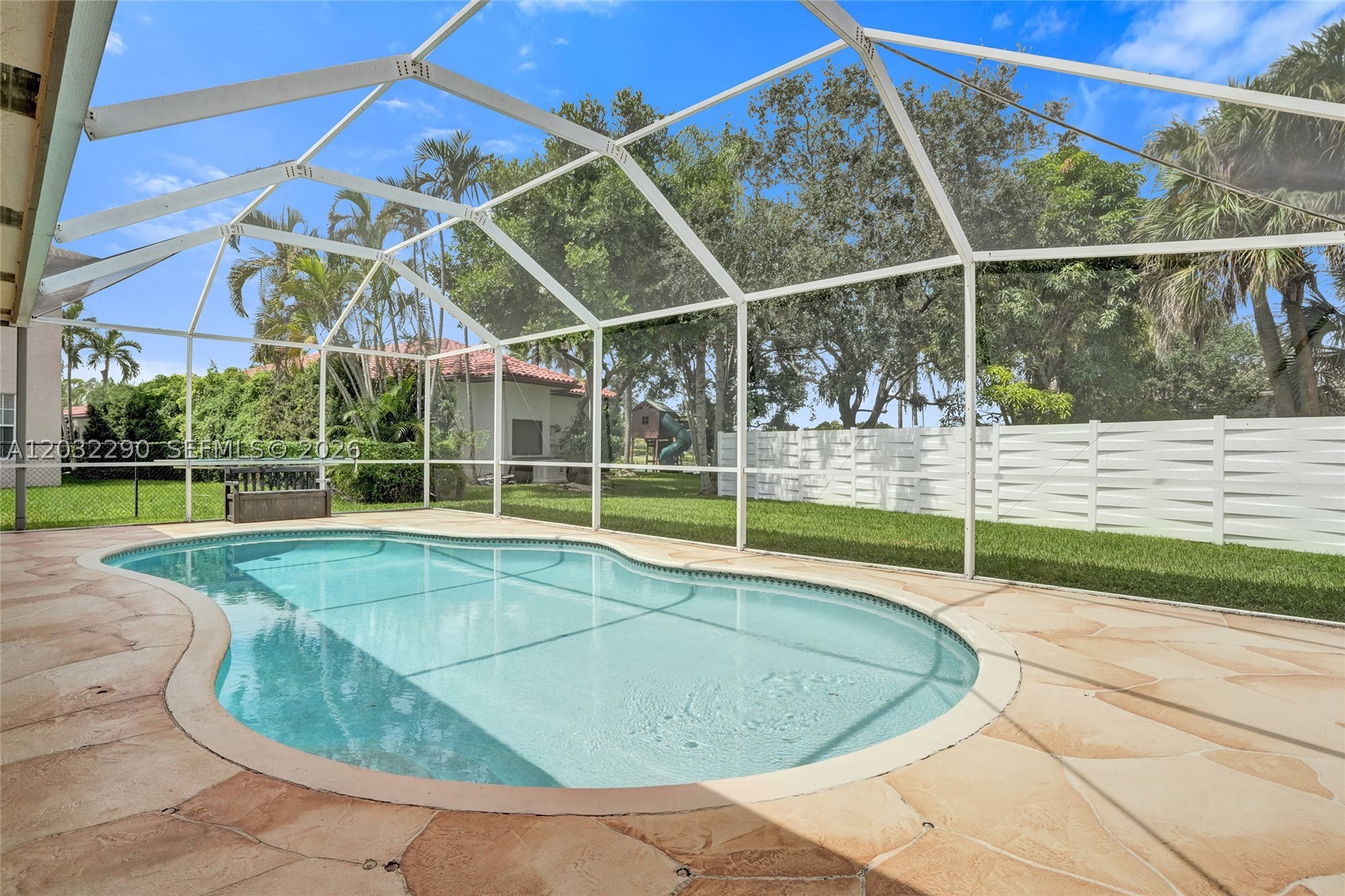 8269 NW 40th Ct Coral Springs, FL 33065