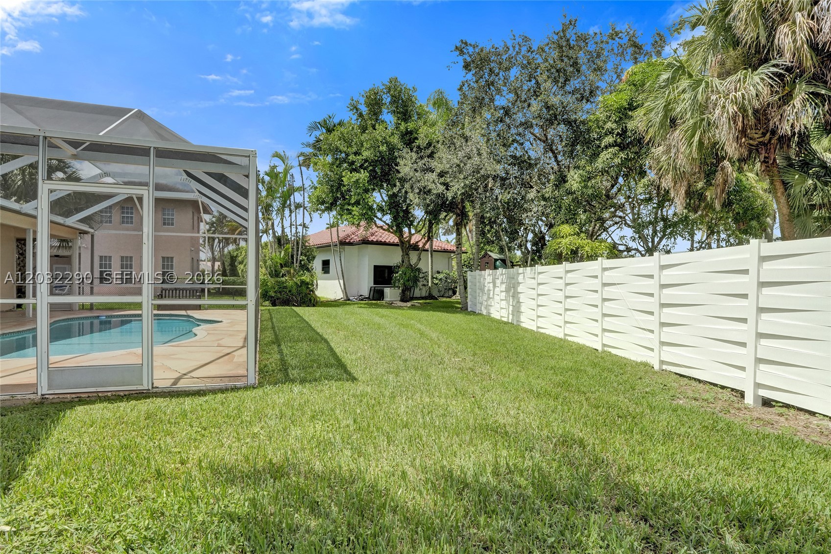 8269 NW 40th Ct Coral Springs, FL 33065