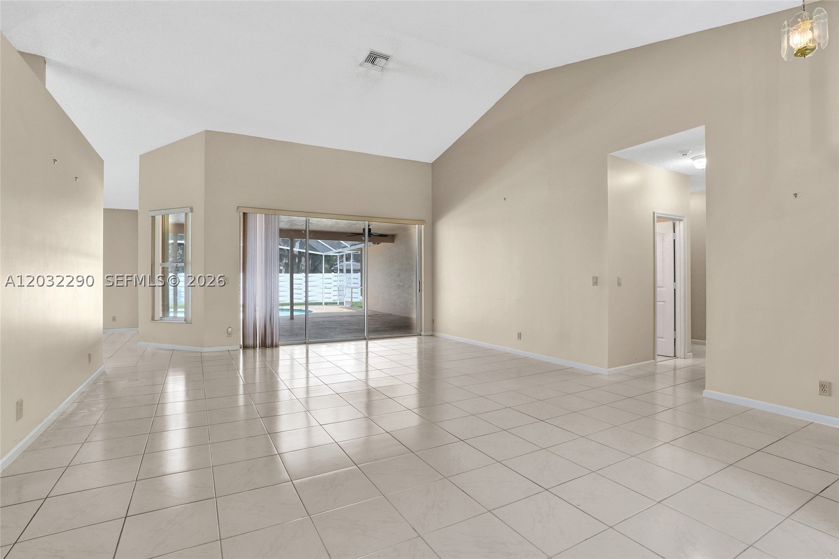8269 NW 40th Ct Coral Springs, FL 33065