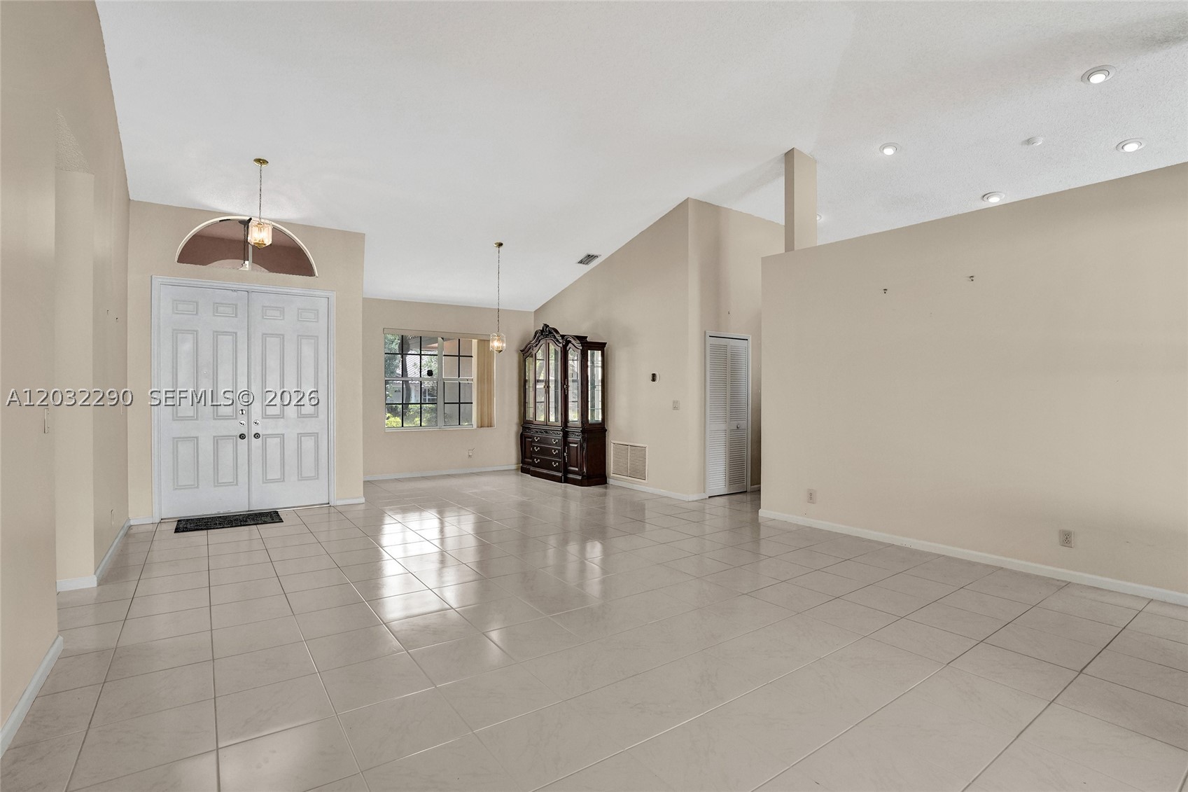 8269 NW 40th Ct Coral Springs, FL 33065