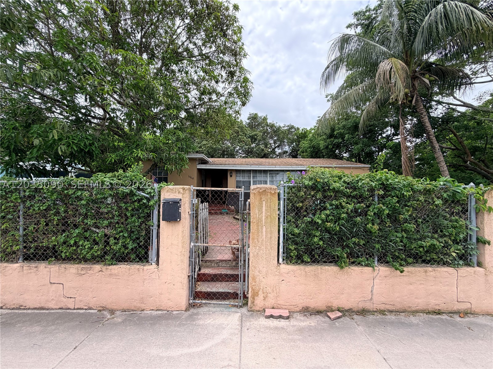 1068 NW 34th St