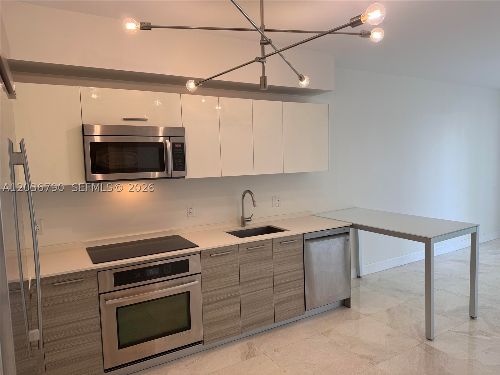 image Brickell House3