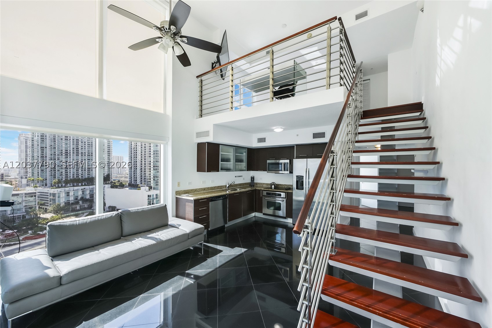 image Brickell on the River South11