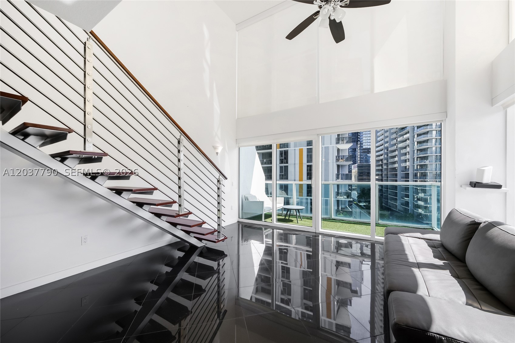 image Brickell on the River South8