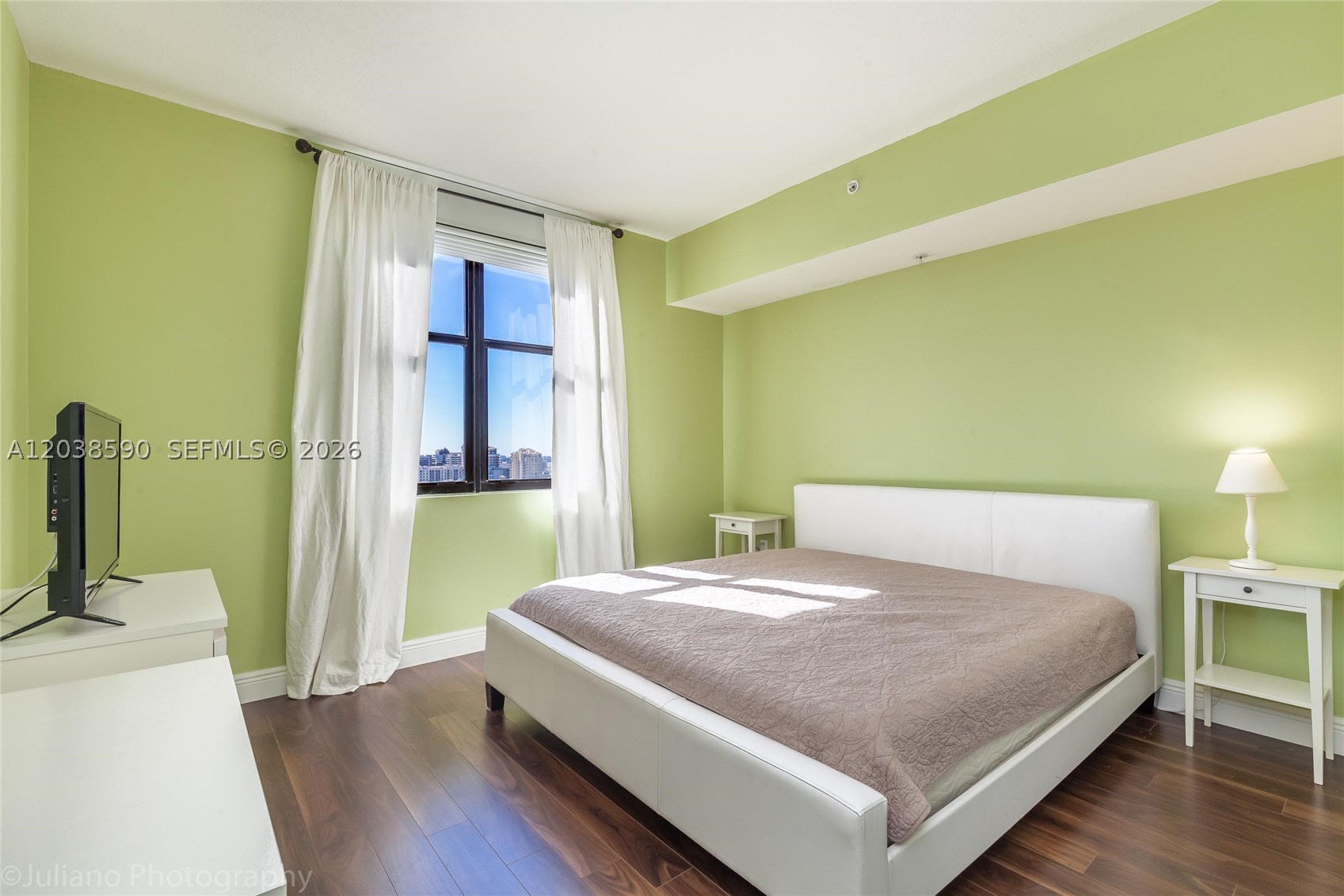 888 S Douglas Rd #1608 Coral Gables, FL 33134