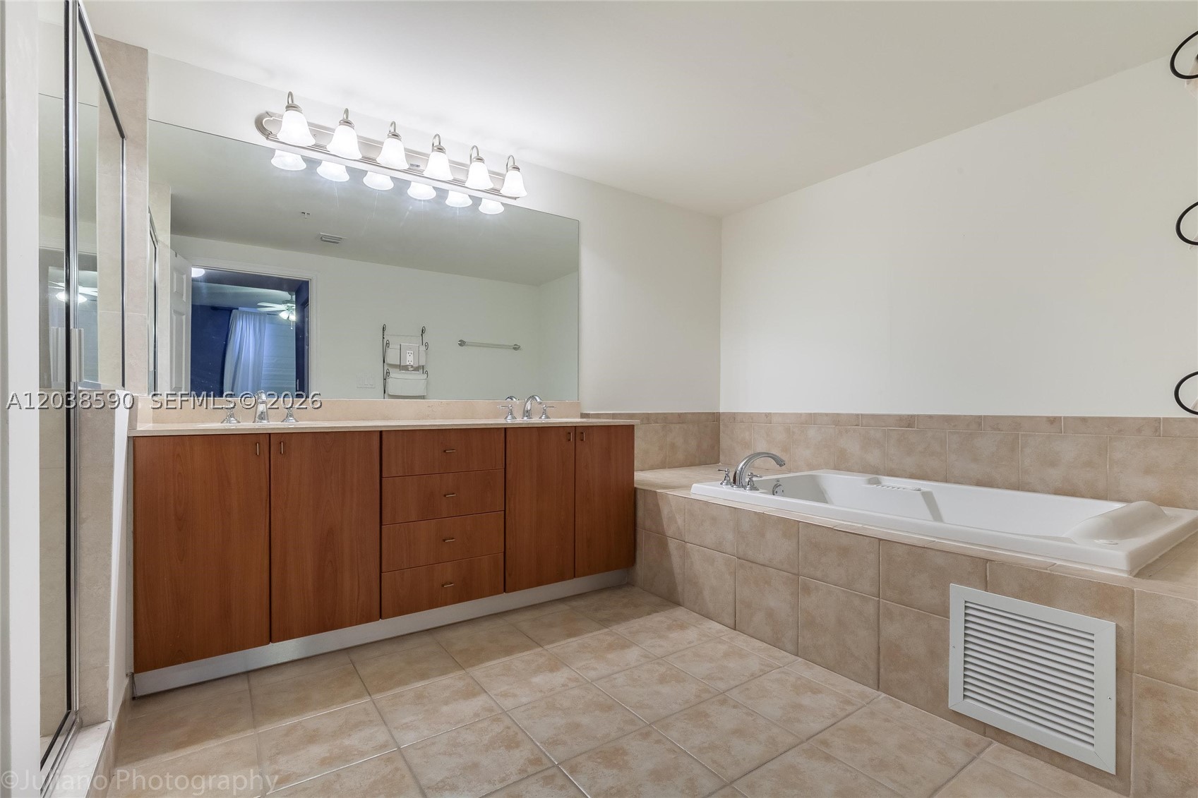 888 S Douglas Rd #1608 Coral Gables, FL 33134