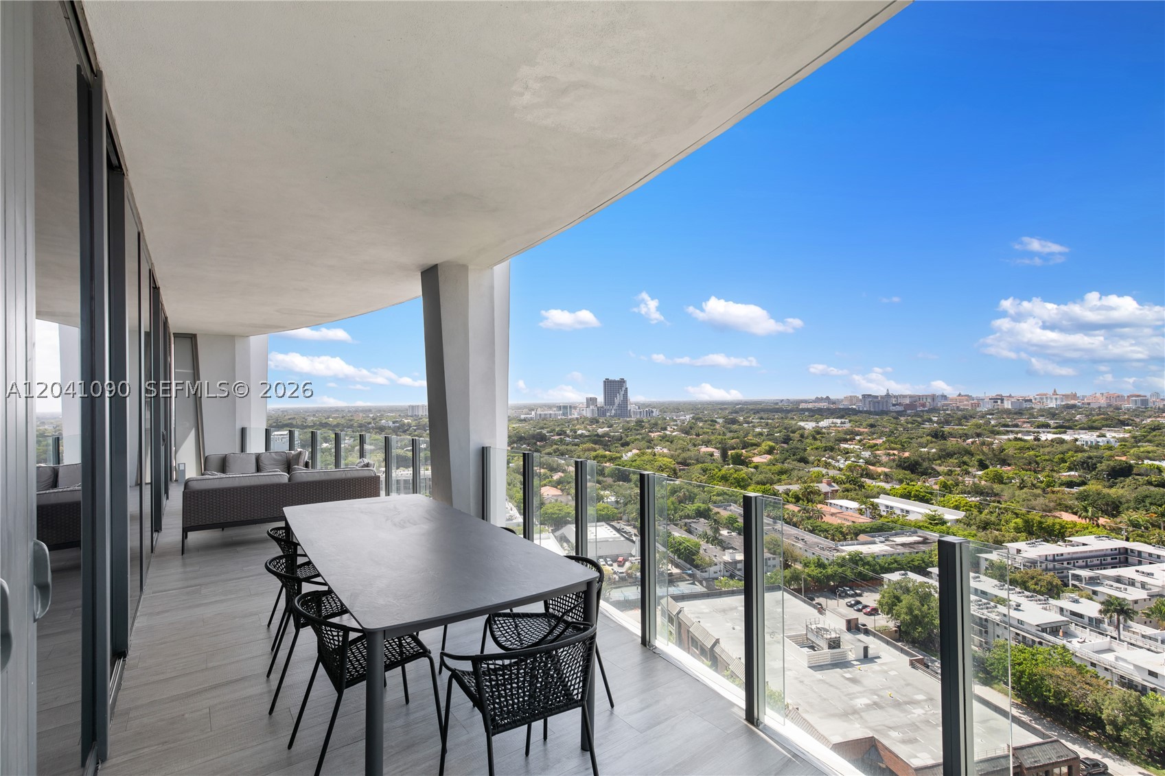 image Park Grove Club Residences14